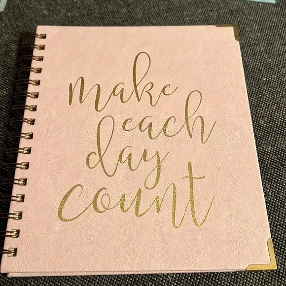 Set of 3 journals and yearly planner. (New) - Picture 2 of 10